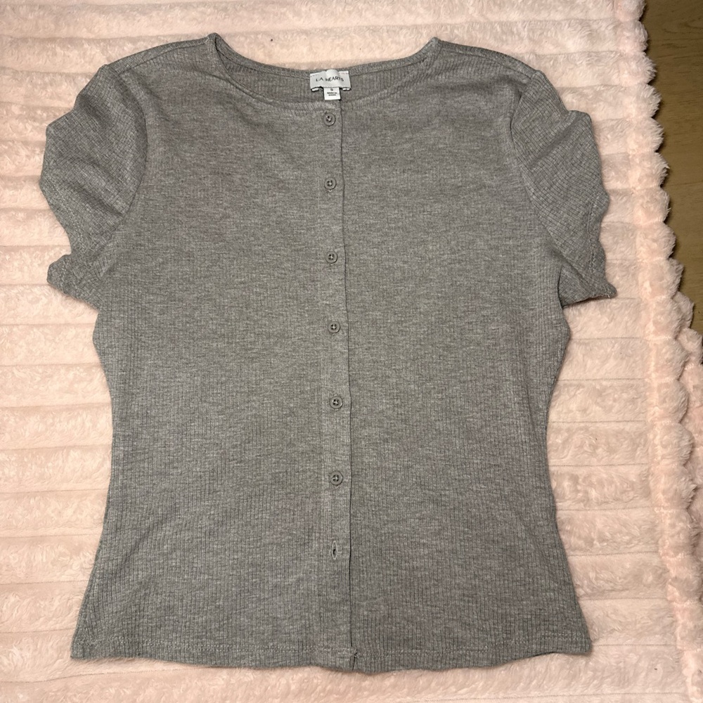 La Mer Grey Ribbed Short-Sleeve Button-Front Top